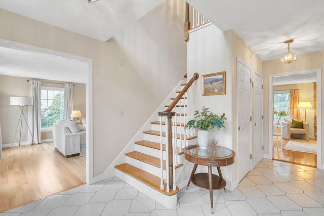 8 Farm Road, Lexington, MA 02420