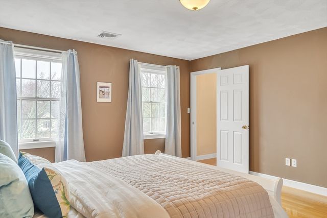 8 Farm Road, Lexington, MA 02420