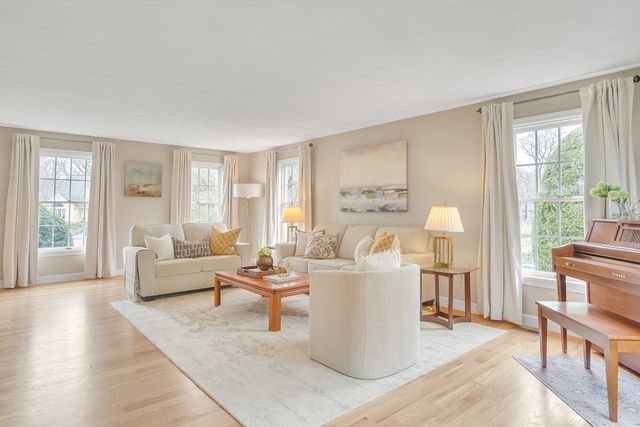 8 Farm Road, Lexington, MA 02420