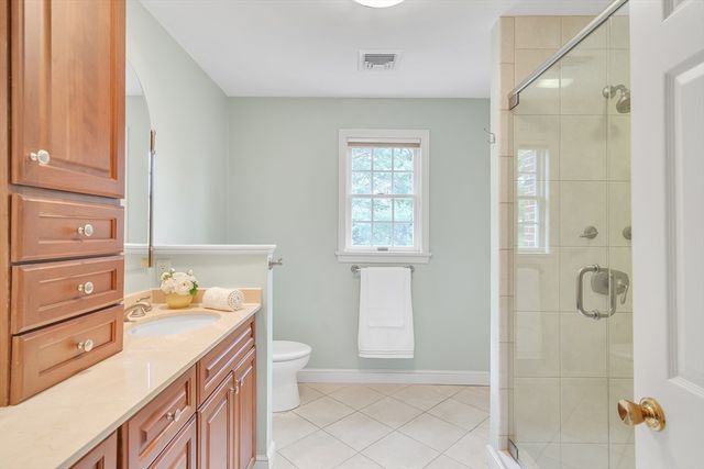 8 Farm Road, Lexington, MA 02420