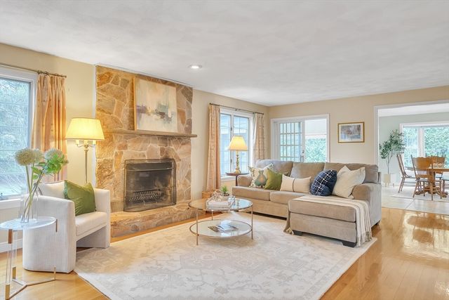 8 Farm Road, Lexington, MA 02420