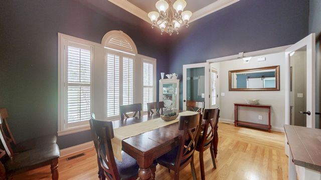 1007 Briarwood Dr, Cottontown, TN 37048