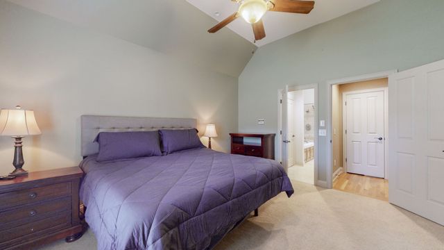 1007 Briarwood Dr, Cottontown, TN 37048