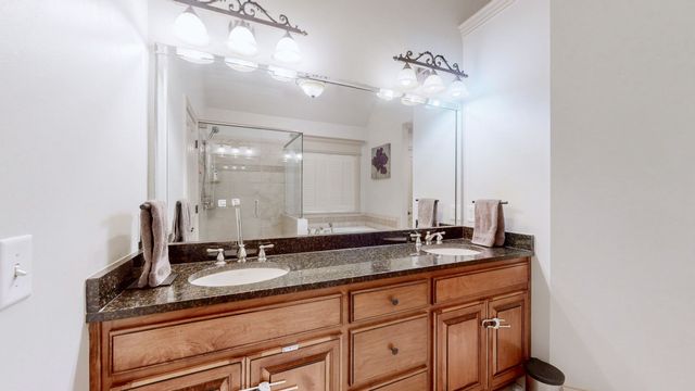 1007 Briarwood Dr, Cottontown, TN 37048