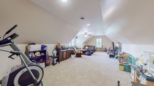 1007 Briarwood Dr, Cottontown, TN 37048