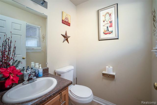 28136 Fortson Lane, Inkster, MI 48141