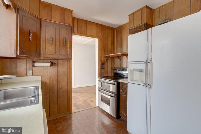 4113 PINERIDGE DR, Annandale, VA 22003