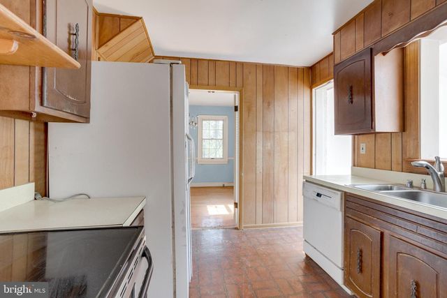 4113 PINERIDGE DR, Annandale, VA 22003
