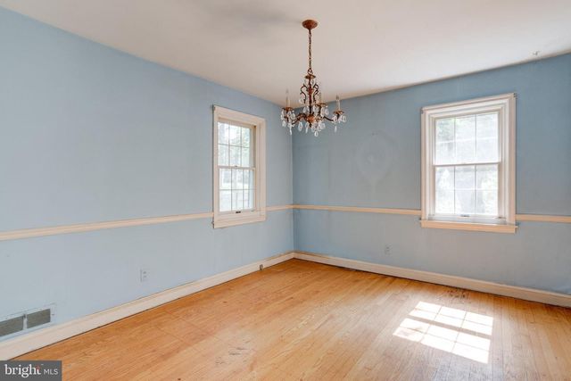 4113 PINERIDGE DR, Annandale, VA 22003