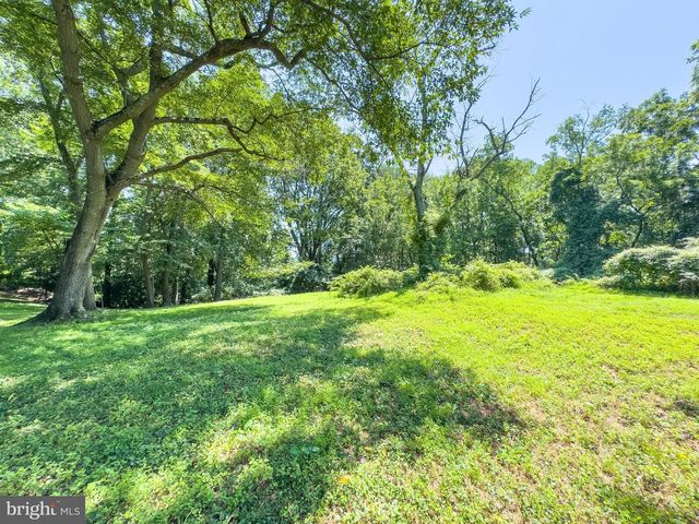4113 PINERIDGE DR, Annandale, VA 22003