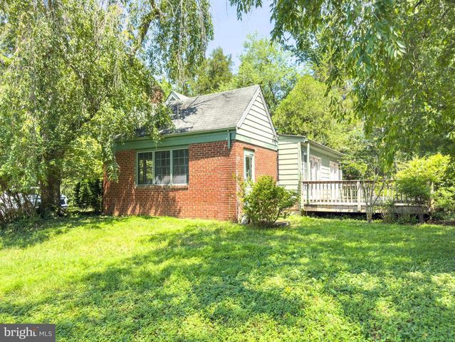 4113 PINERIDGE DR, Annandale, VA 22003