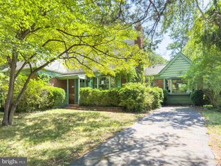 4113 PINERIDGE DR, Annandale, VA 22003