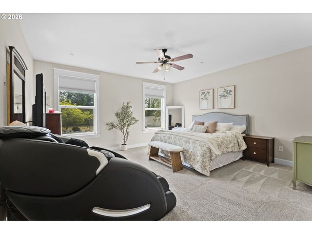 8811 Ne 212TH Ave, Vancouver, WA 98682