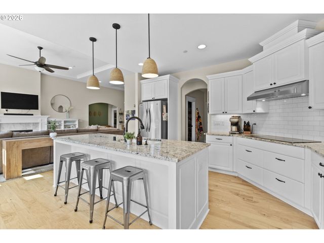 8811 Ne 212TH Ave, Vancouver, WA 98682