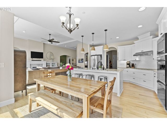 8811 Ne 212TH Ave, Vancouver, WA 98682