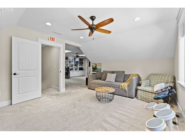 8811 Ne 212TH Ave, Vancouver, WA 98682