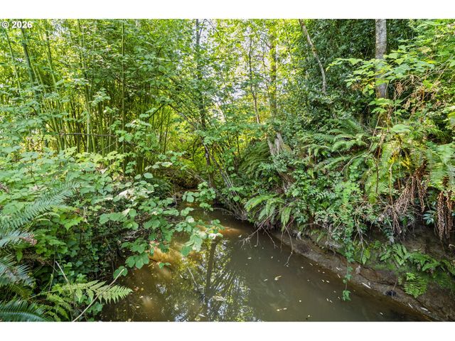 8811 Ne 212TH Ave, Vancouver, WA 98682
