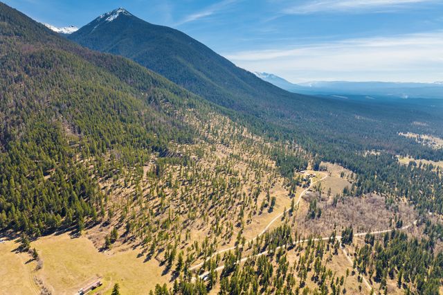 784 Pluid Road, Eureka, MT 59917
