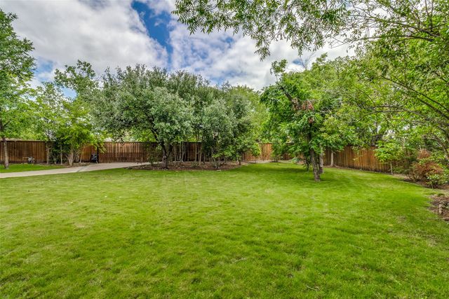 10118 Timber Trail Drive, Dallas, TX 75229