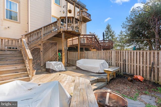 6515 RIVER TWEED LN, Alexandria, VA 22312