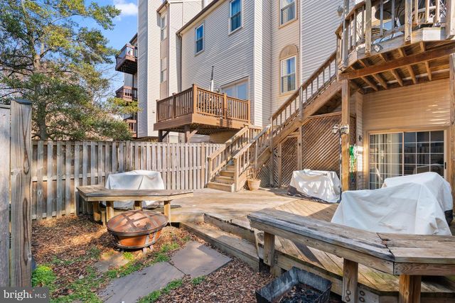 6515 RIVER TWEED LN, Alexandria, VA 22312
