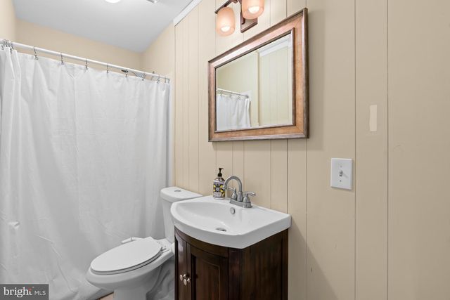 6515 RIVER TWEED LN, Alexandria, VA 22312