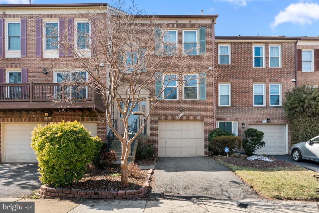 6515 RIVER TWEED LN, Alexandria, VA 22312