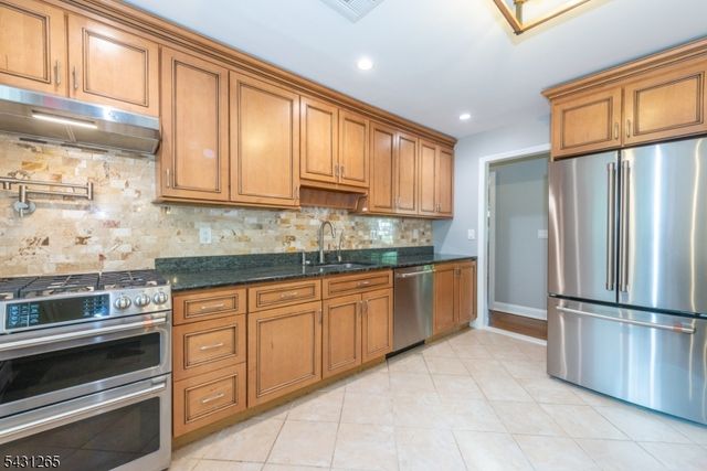 101 Maple Ave, Berkeley Heights Twp., NJ 07922