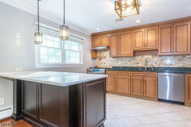 101 Maple Ave, Berkeley Heights Twp., NJ 07922