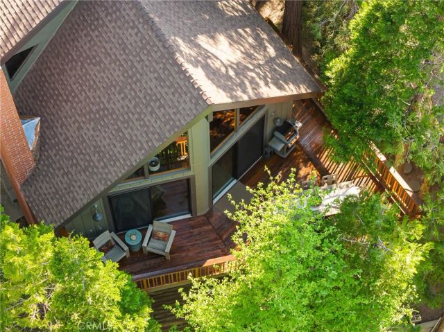 240 Blue Lake Road, Lake Arrowhead, CA 92352