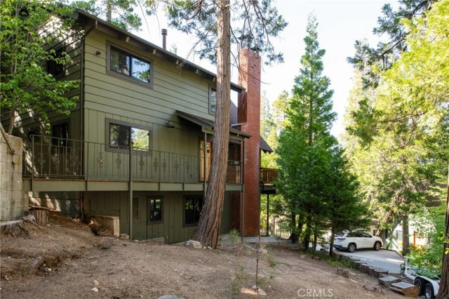 240 Blue Lake Road, Lake Arrowhead, CA 92352