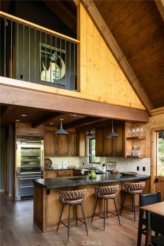 240 Blue Lake Road, Lake Arrowhead, CA 92352