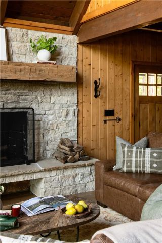 240 Blue Lake Road, Lake Arrowhead, CA 92352