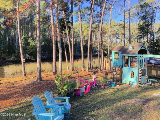 542 Shipmast Court, Beaufort, NC 28516