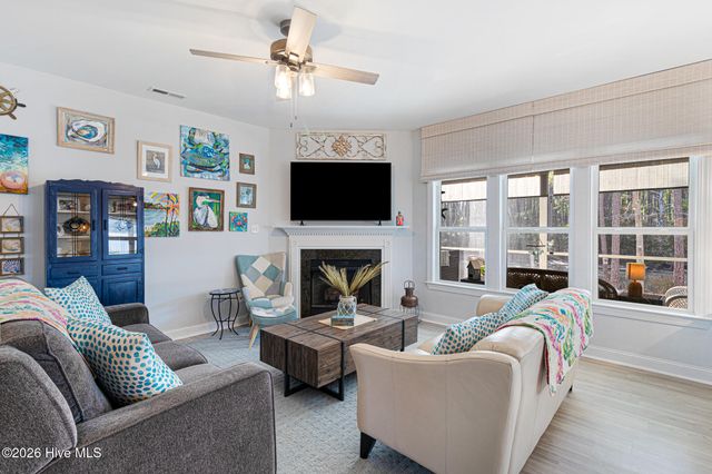 542 Shipmast Court, Beaufort, NC 28516