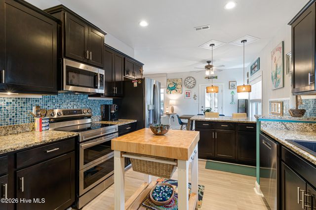 542 Shipmast Court, Beaufort, NC 28516