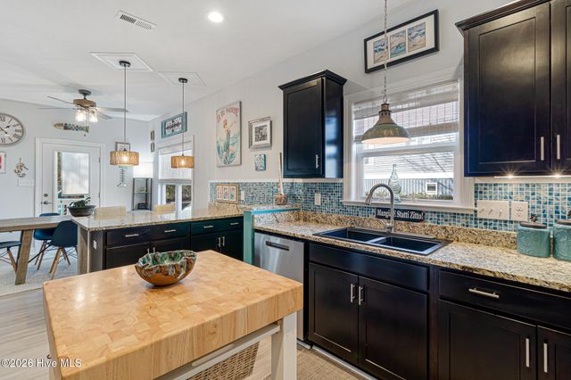 542 Shipmast Court, Beaufort, NC 28516