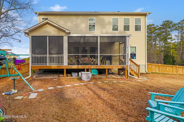 542 Shipmast Court, Beaufort, NC 28516