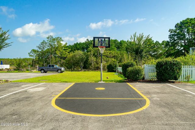 542 Shipmast Court, Beaufort, NC 28516