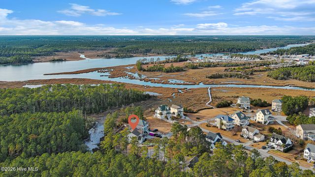 542 Shipmast Court, Beaufort, NC 28516