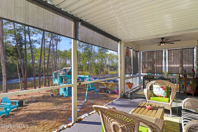 542 Shipmast Court, Beaufort, NC 28516