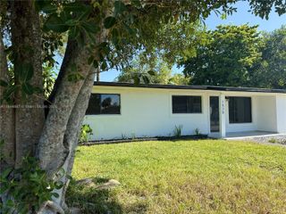 1520 NW 15th Way, Fort Lauderdale, FL 33311