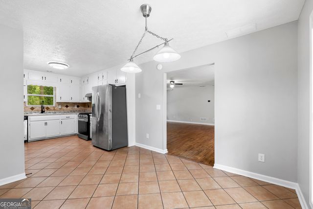 6940 Vesta Brook Drive, Morrow, GA 30260