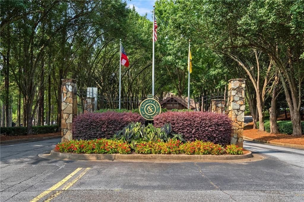 Image 56 of property listing at 950 Tiverton Lane, Johns Creek, GA 30022