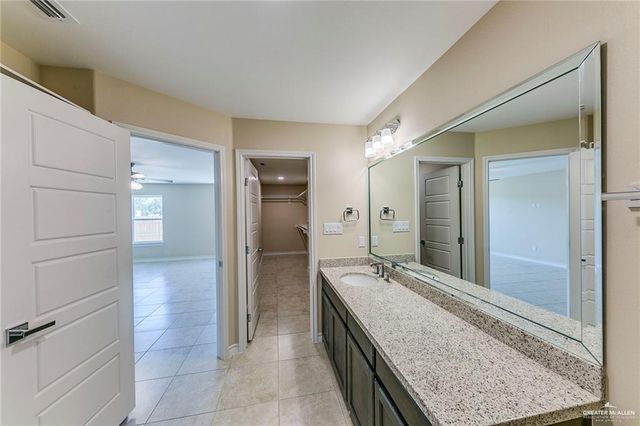 5201 Umar Avenue, Mission, TX 78573