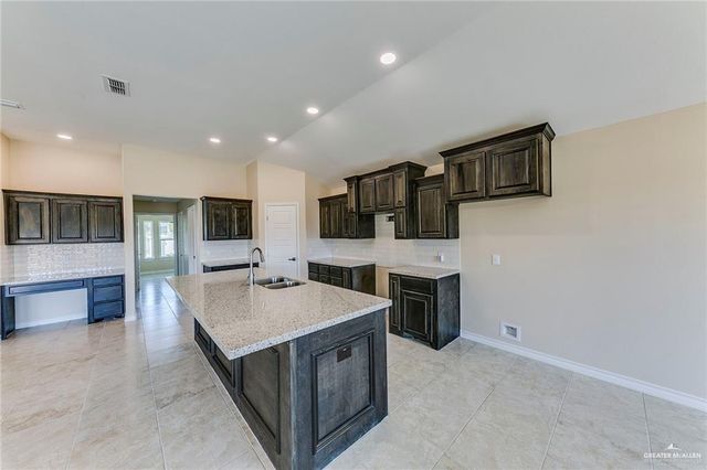 5201 Umar Avenue, Mission, TX 78573