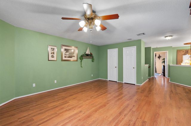 570 Crossland DR, Killeen, TX 76543