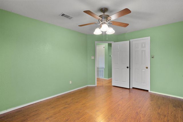 570 Crossland DR, Killeen, TX 76543