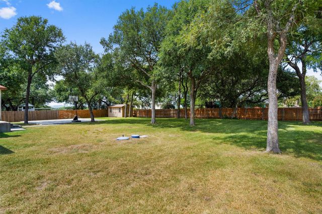 570 Crossland DR, Killeen, TX 76543