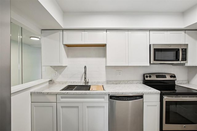 2906 LICHEN LANE B, Clearwater, FL 33760